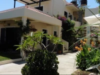 Julies Apartments 