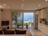 Alia Beach Suites 