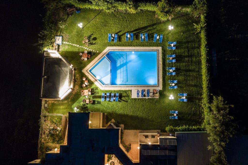 Alonia Hotel Apartments 