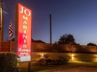 Jo Marinis Rooms 