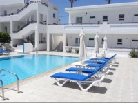 Michalis Studios & Apartments 