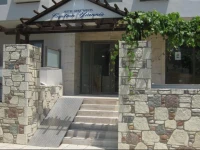 Captain Yiannis Studios & Apartments 