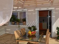 Platon Apartment 