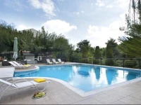 Mando Luxury Resort 