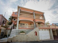 Ira Apartments 