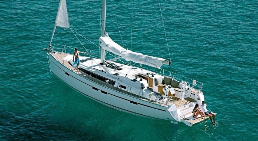 Boat in Lavrion (14 metres) 2 