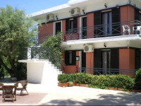 Zervos Apartments Bouka