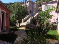 Dio Guesthouses 