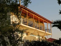 Elenas Family Apartments 