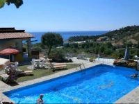 Sunset Apartments & Studios 