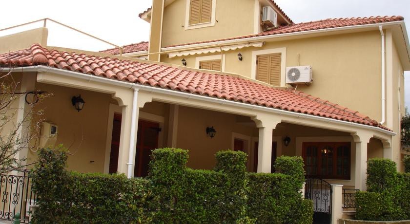 Epi Apartments 