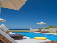 Callisto Seaside Homes & Suites 