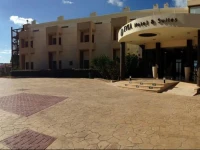 Evia Hotel & Suites 