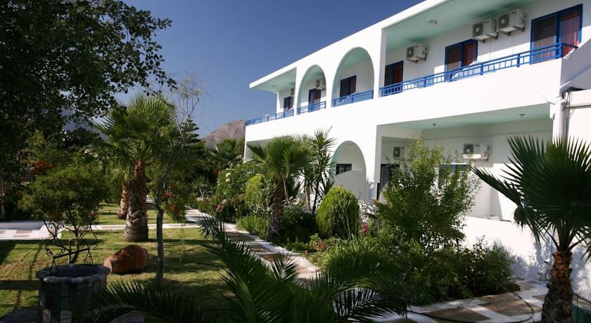 Nitsas Apartments 