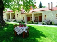 Mesostrati Guesthouse 