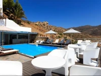 Far Out Hotel & Spa and Luxury Villas 