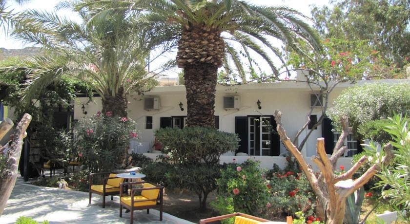 Paradise Rooms 