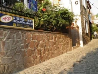 Machis Guest House 