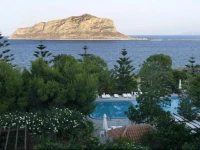 Akra Morea Apartments 