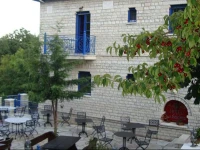 Arktouros Hotel 