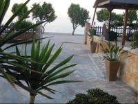 Almirikia Apartments & Rooms 
