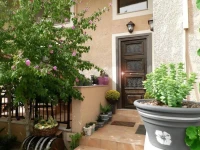 Lefkos Apartments 