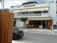 Leonidas Apartments 
