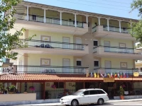 Efxinos Apartments & Studios 