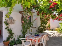 Katerina Rooms & Studios 