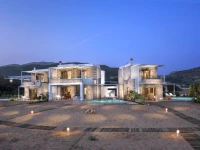 Cedar Bay Beachside Villas 