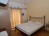 Elizabeth Rooms & Apartments 