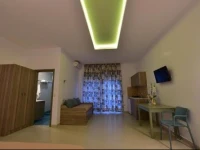 Nicole Rooms 