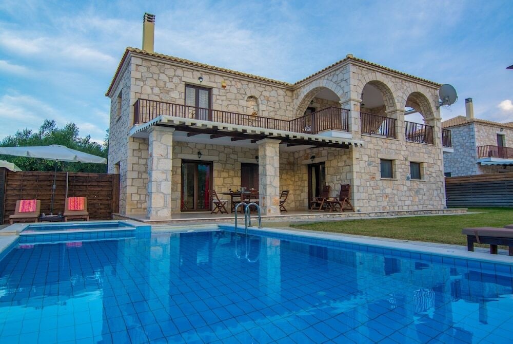 Adamas Luxury Stone Villas 