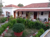 Armonia Guesthouse 
