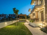Paradise Maisonettes 