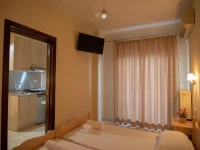 Grand Blue Hotel 