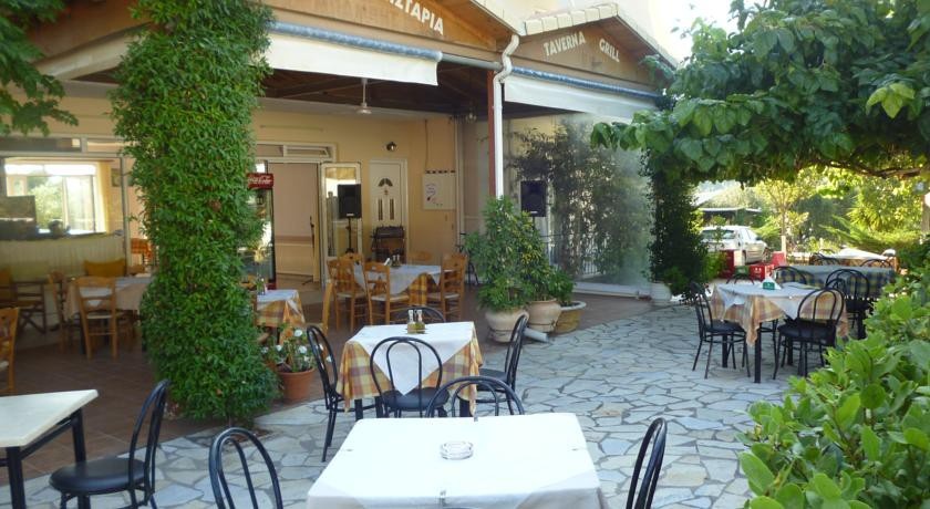 Babis Taverna & Rooms 