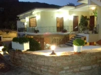 Fountas Studios 