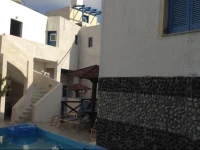 Katerina & Johns Hotel 