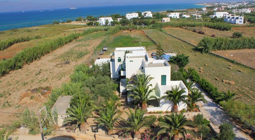 Studios & Apartments Vrettos 