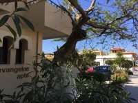 Evangelos Apartments 