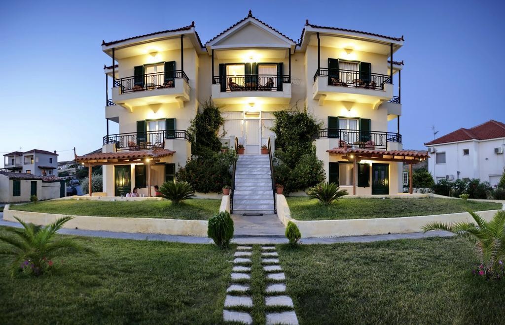 Aristi Studio Apartments 