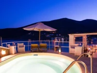 Niriedes Hotel 
