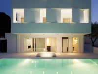 Infinity White Complex 