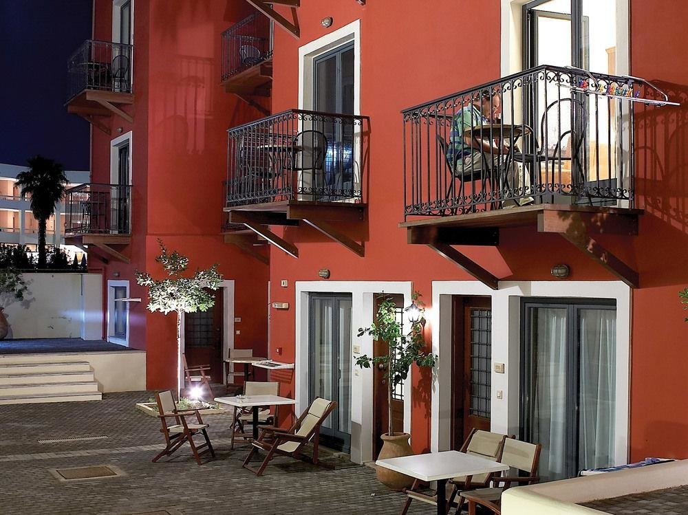 Asikiko Suites 