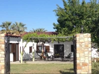 Dinos Cottage 