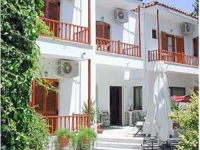 Pothos Hotel 