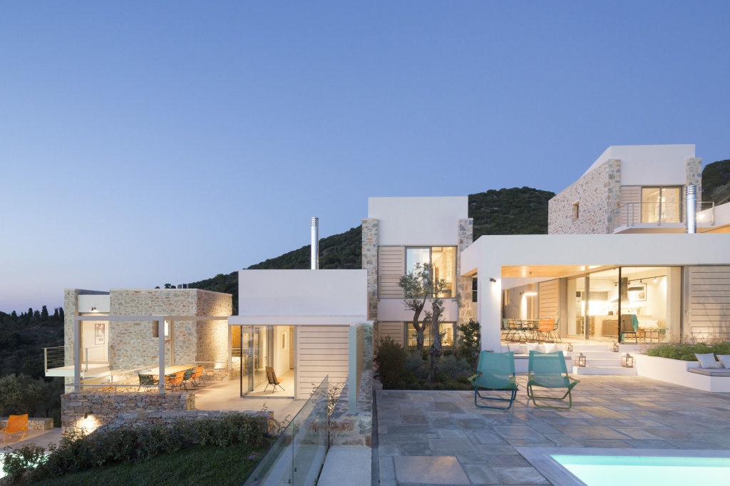 Atrium Villas 