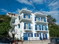 Syraina Apartments 