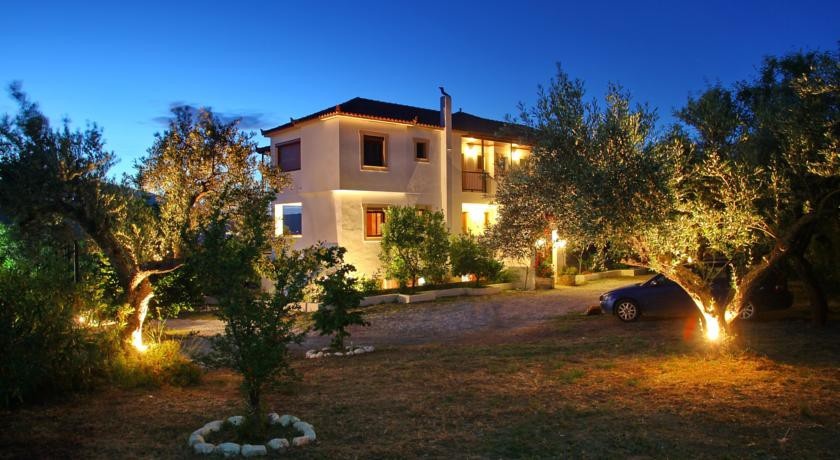 Giasemi Apartments 